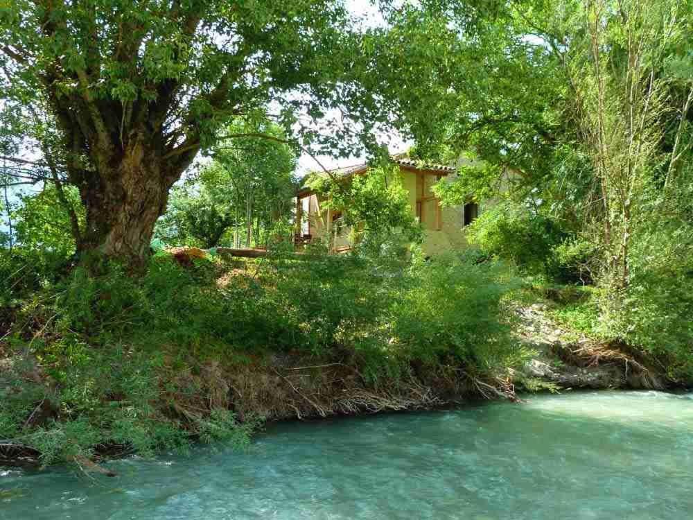 -Moulin De Solaure- Hotel Aix-en-Diois ภายนอก รูปภาพ